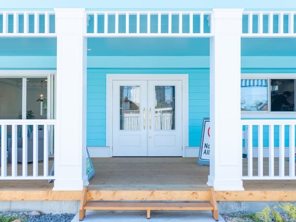 カリフォルニアスタイルの建物です。