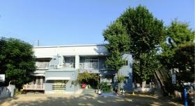 都会の中でも自然を感じられる園です。