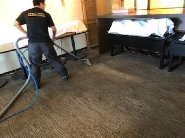 慣れるまで先輩社員が丁寧に教えますのでご安心ください☆