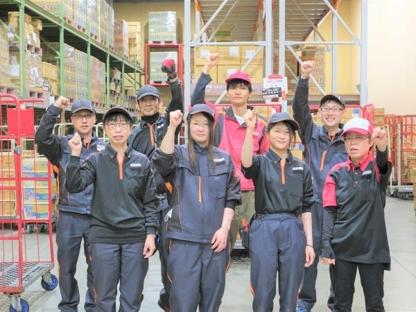 チームワークを活かして、効率的に仕事をしています！