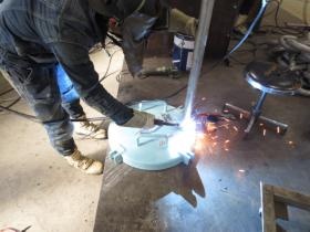 原油タンクメンテナンス工事では溶接や塗装作業がメインです