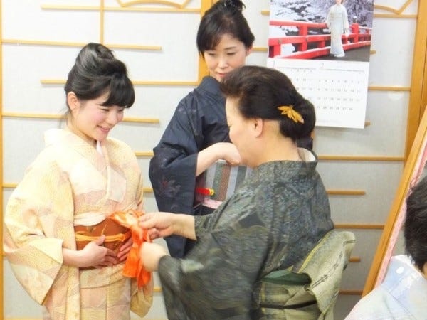 着付け着物サロンスタッフ・着物サロンのスタッフ（未経験歓迎）