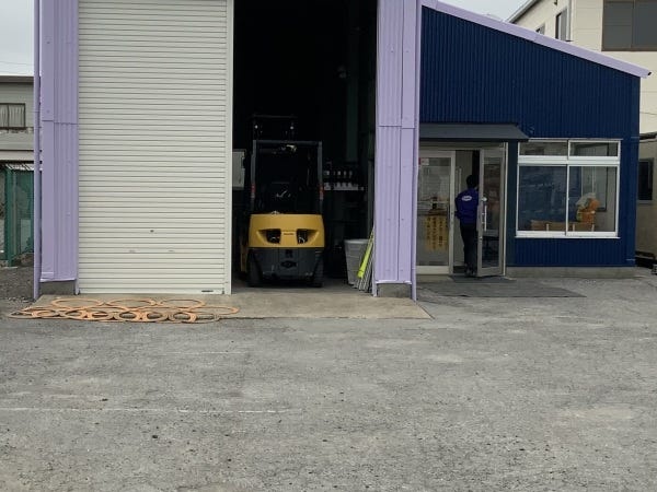 倉庫スタッフ（年齢制限あり）