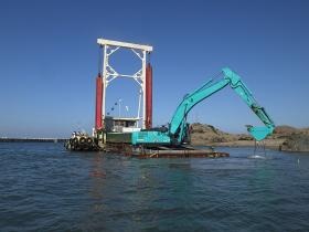 自社所有のスパット付き台船