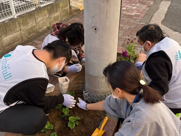 現場スタッフと利用者を事務の面からサポートをします
