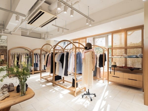 2025年2月に東京・外苑前に新規オープンしたコンセプトストア。小柄女性に向けたこだわりの詰まった空間づくりをお任せします！