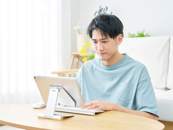 無料で受講できる「IT研修」、資格を取得した方へ一時金（1万～最大10万円）を支給する「資格取得奨励一時金」など、スキルアップ支援制度あり◎