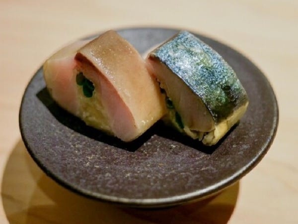 食材の鮮度や技法★味はもちろん、食感・香りにまでこだわる鮨・一品料理は絶品！