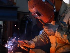工場＿溶接