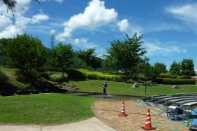 公園管理・池洗浄