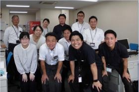 オフィスカジュアルで勤務しています