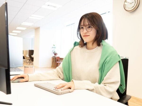 事務経験や簿記3級程度の知識があれば、スムーズに業務に慣れていただけます。サポート体制も整っているので、安心してお仕事をスタートできます。