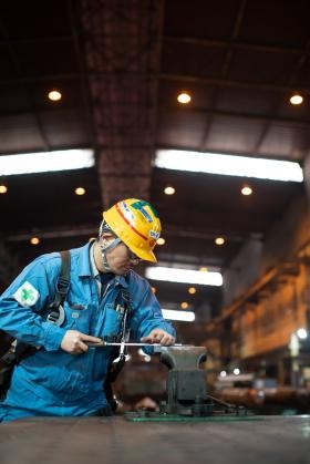 仕上げ作業風景