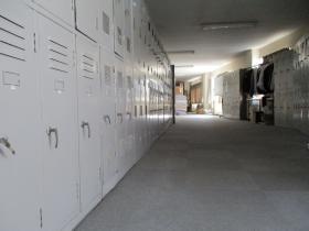 滝野川営業所 ロッカールーム・仮眠室は広々としたスペースで