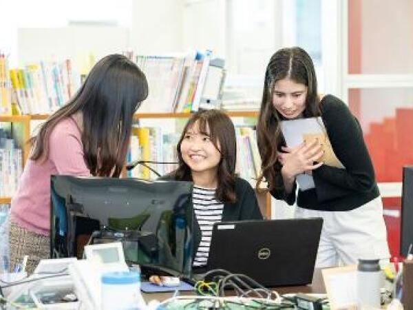 営業の人事サポート事務・社保DXスタッフ・ITリテラシー（未経験OK・社労士資格）