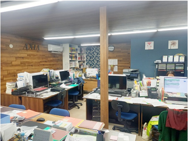 木目調を基本としたオフィスです。快適に働けるようこだわっています♪