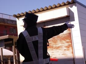 弊社従業員警備風景