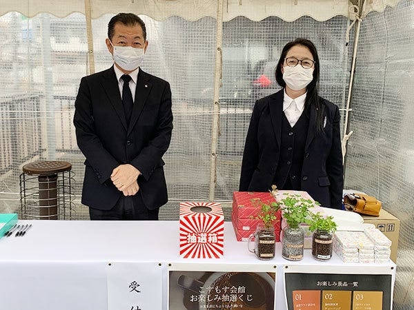 まずは3ヶ月の研修からスタート。実務を通して流れを学んでいただきます。分からないことがあれば、先輩たちにいつでも質問できる環境です。