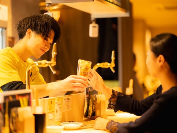 髪色・ネイルも自由です◎おしゃれなスタッフが多いです♪