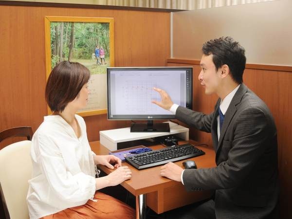 補聴器販売スタッフ・補聴器の販売