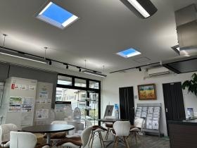 ショールーム、非常に珍しい「青空照明」も設置しています
