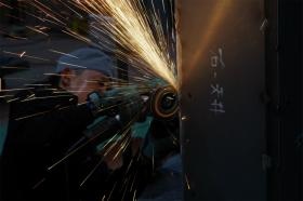 溶接組立作業