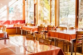 【プリモ 本店】内観