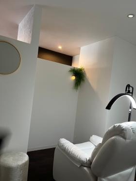 お部屋は半個室になっております