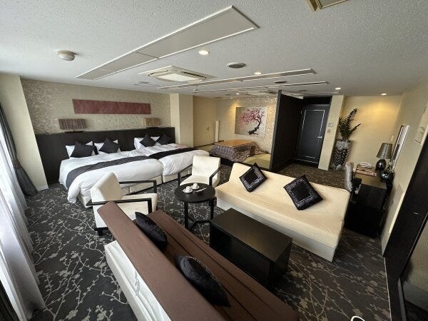 ホテルのフロントスタッフ・接客・販売（柔軟にシフトに入れる方歓迎）