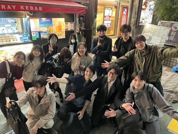 弊社クリエイター集団。平均年齢は26歳です！