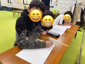 宿題もみんなじぶんたちでやっています