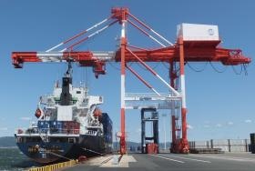 海運事業部 コンテナターミナル