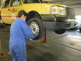 滝野川営業所 営業所整備で営業車を整備します