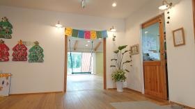 拠点施設（合志）は２０１５年オープン。あたたかい雰囲気の職場