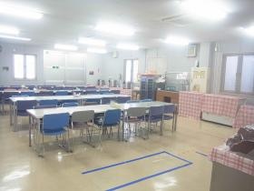 湘南食堂（メニューは日替わり定食、丼、麺類ほか）