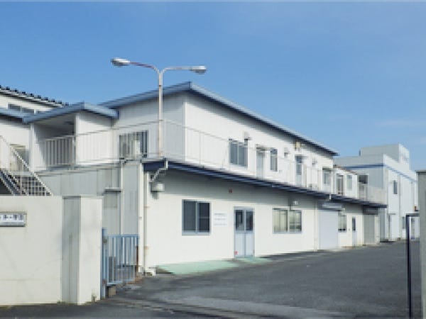 千葉工場ではケミカルポンプの組立てや検査を行っています。