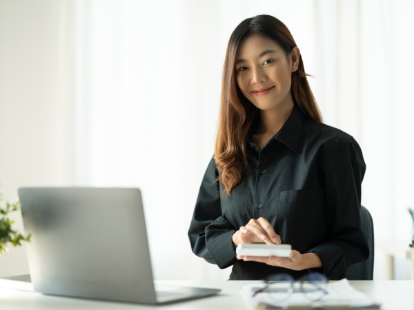 性別問わず募集中！経験を活かして大通駅すぐ近くの街中オフィスで働こう！