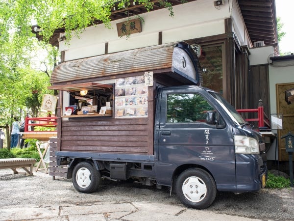 キッチンカーカフェスタッフ・キッチンカー・業務スタッフ（副業可）