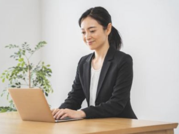 社内DX化を推進しつつ、必要に応じて他部署のサポートや業務改善に携わることで、経験を試せる環境です。
