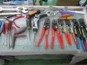 本社＿使用工具