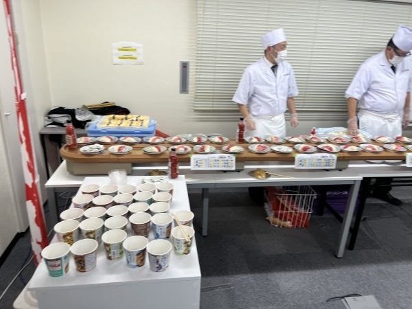 社内イベントの出張回転寿司！