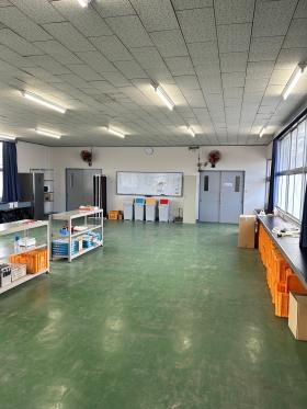 ふくろうファーム鯉淵学園 屋内作業スペース