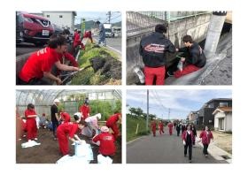 地域貢献も大切な仕事！全員で定期的に町の清掃活動をしとるよ！