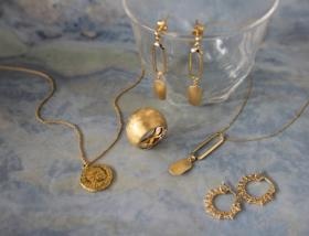 イタリアのインポートジュエリーも多数取り扱っています。