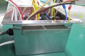 本社＿加工作業中