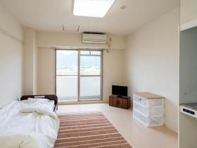 入居者様の個室例です。