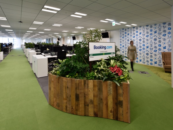 入社後チームで約3週間のトレーニングがあるので、未経験者でも安心して働けます。