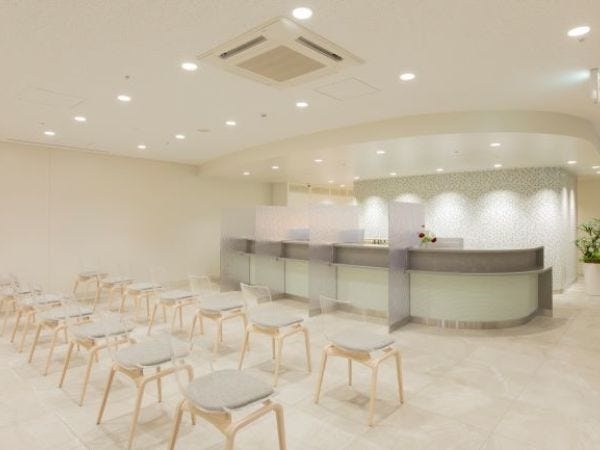 受付・健康診断の受付