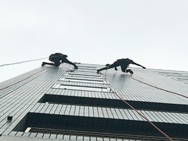 是非働いてる様子も見てください！