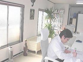 事務所はホワイトを基調としています